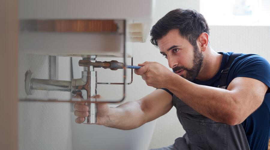 Sink faucet replacement in New Palestine, IN